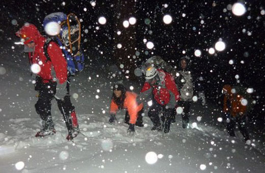 Rescuers, subjects ascend to Grubb's Notch